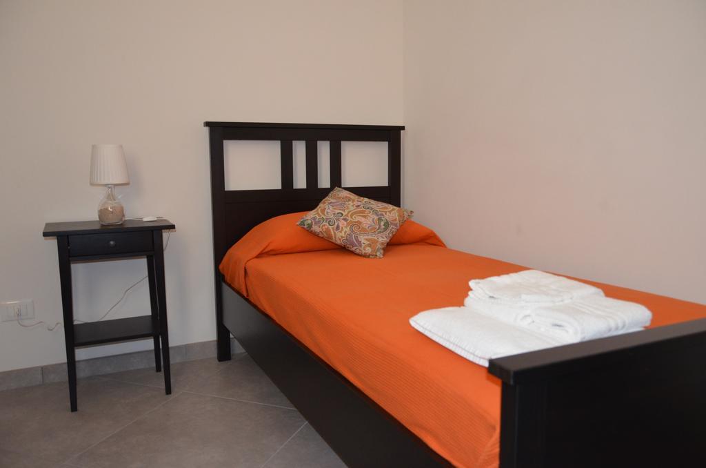 סן ויטו לו קאפו Ro.Ri. Rooms חדר תמונה