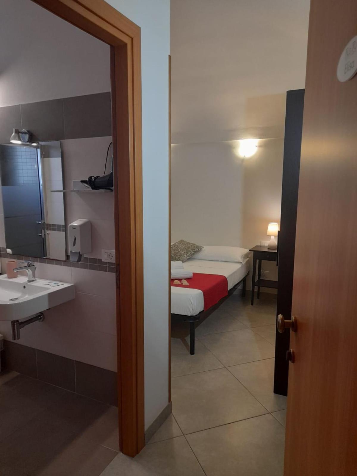 סן ויטו לו קאפו Ro.Ri. Rooms מראה חיצוני תמונה